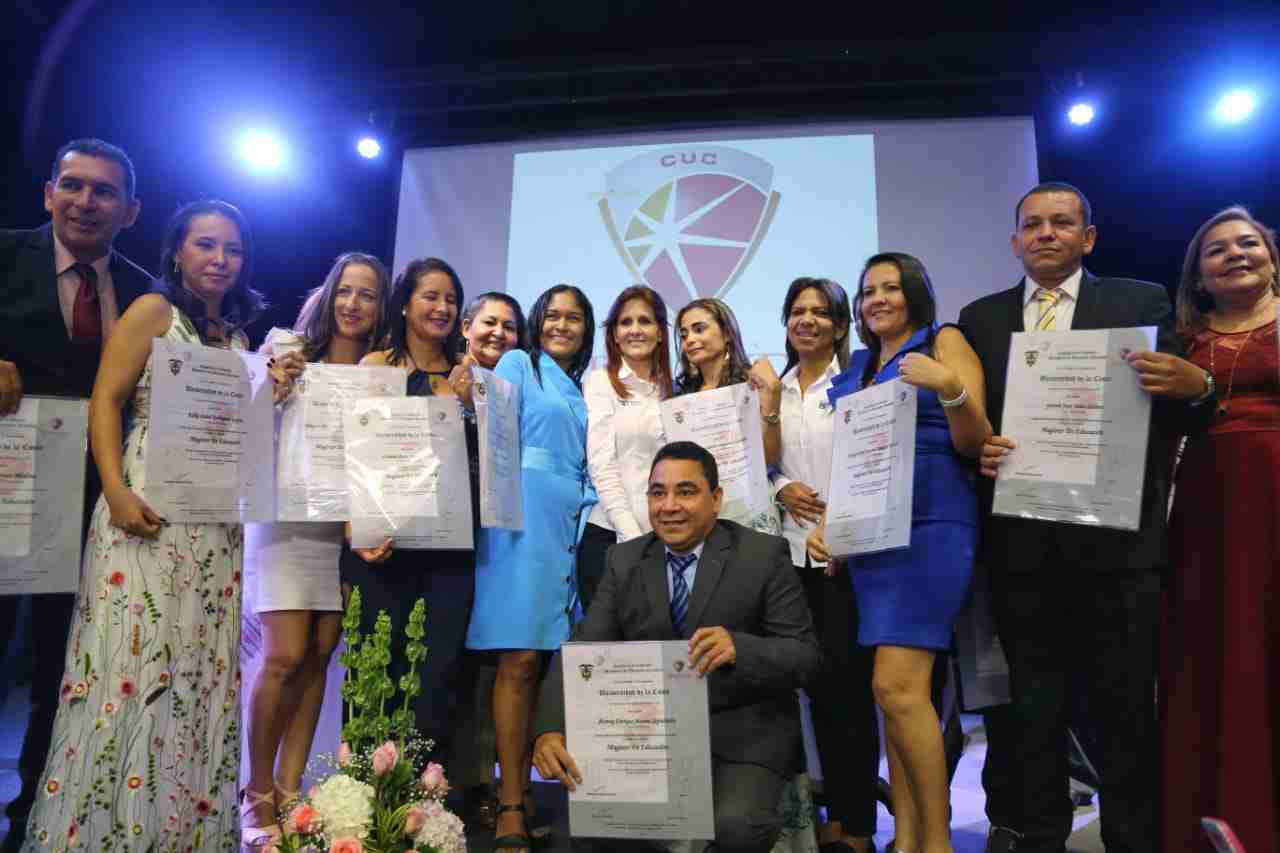 77 docentes graduados en Maestría en Educación fortalecen calidad educativa gracias al Gobierno de Rosa Cotes