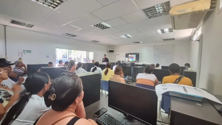 Docentes del Magdalena reciben clases presenciales en Innovación