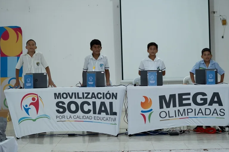 Estudiantes que se encuentran concursando en las Megaolimpiadas