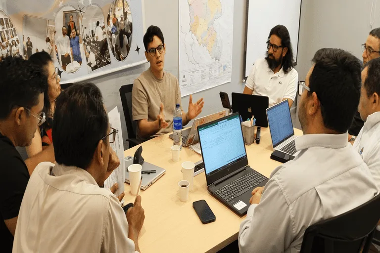 Funcionarios de la Secretaría de Educación del Magdalena participan en reunión con la Contraloría durante la visita de fiscalización al proyecto ‘Tecnologías Digitales para Aprender’.